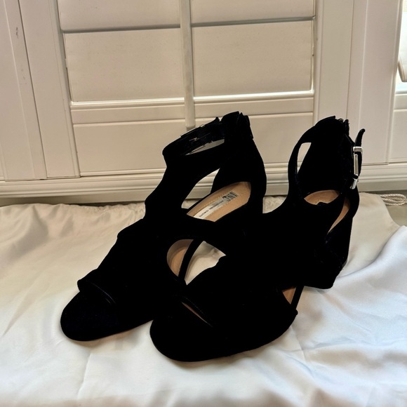 INC International Concepts Black Suede Sandals with zip closure - Picture 4 of 6